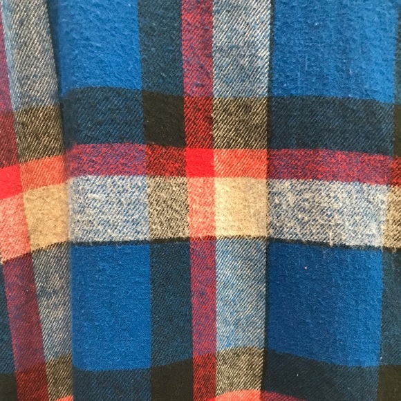 Union Bay Men’s Flannel Hoodie In Blue Red Black Plaid Size Large NEW - Picture 2 of 3